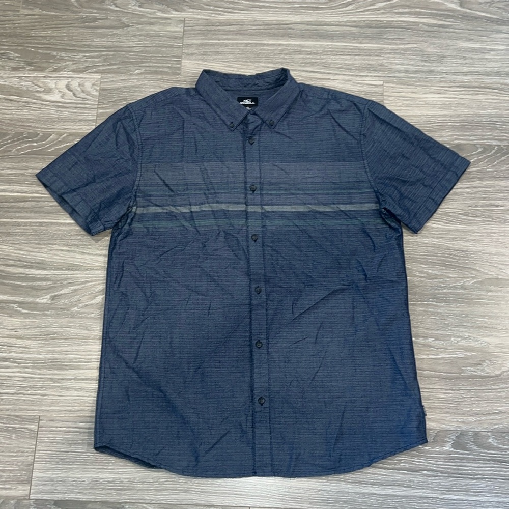 O’Neill short sleeve button down shirt. Size XL. NWOT